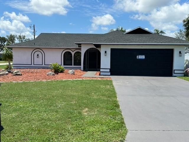 Recently Rented: $2,600 (4 beds, 2 baths, 1435 Square Feet)