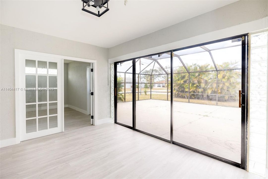 Recently Rented: $2,600 (4 beds, 2 baths, 1435 Square Feet)