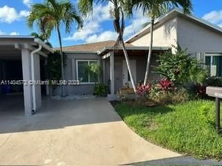 Vendido Recientemente: $300,000 (3 camas, 2 baños, 1229 Pies cuadrados)