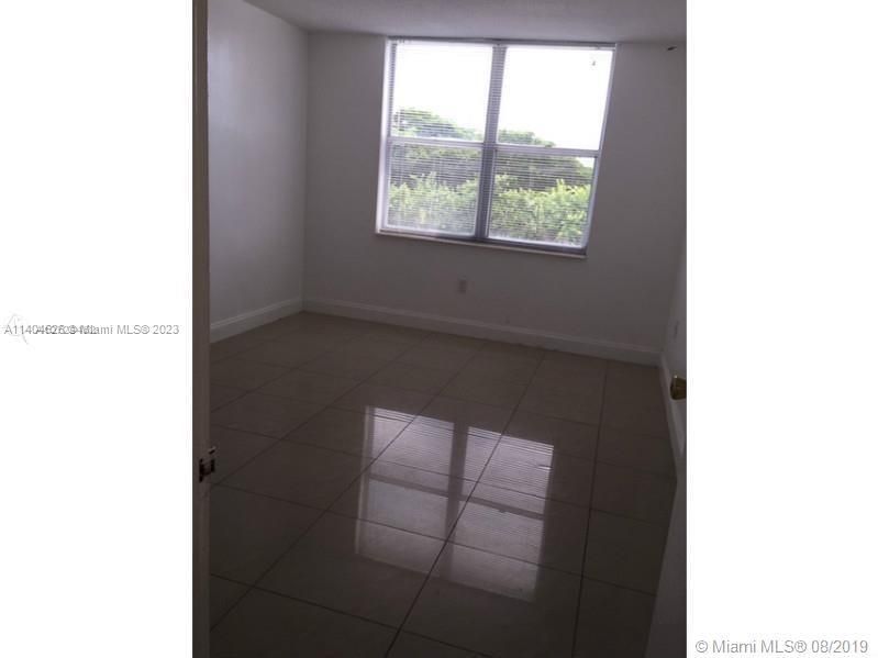 Recently Sold: $220,000 (1 beds, 1 baths, 714 Square Feet)