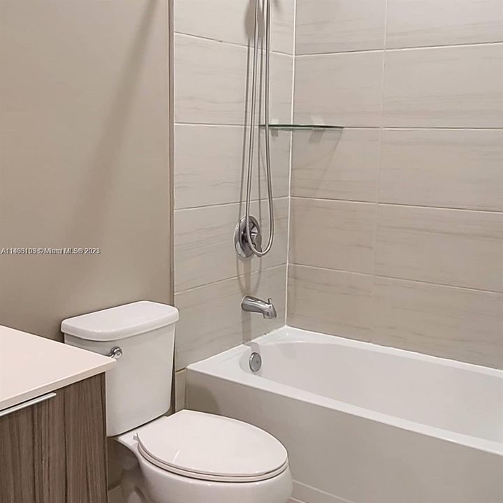 Recently Rented: $3,500 (3 beds, 2 baths, 1397 Square Feet)