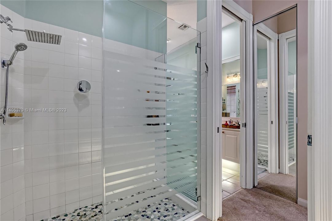 Recently Sold: $599,000 (3 beds, 2 baths, 2000 Square Feet)