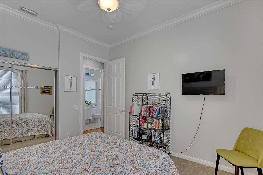 Recently Sold: $599,000 (3 beds, 2 baths, 2000 Square Feet)