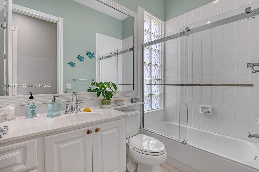 Recently Sold: $599,000 (3 beds, 2 baths, 2000 Square Feet)