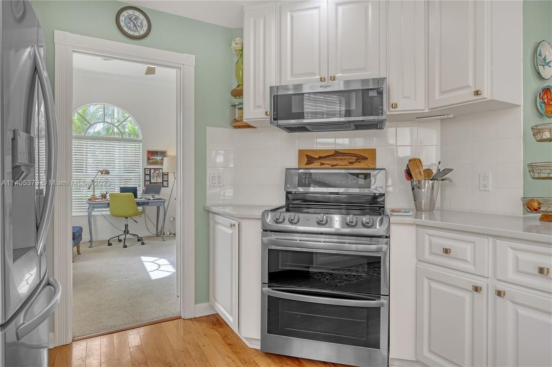 Recently Sold: $599,000 (3 beds, 2 baths, 2000 Square Feet)