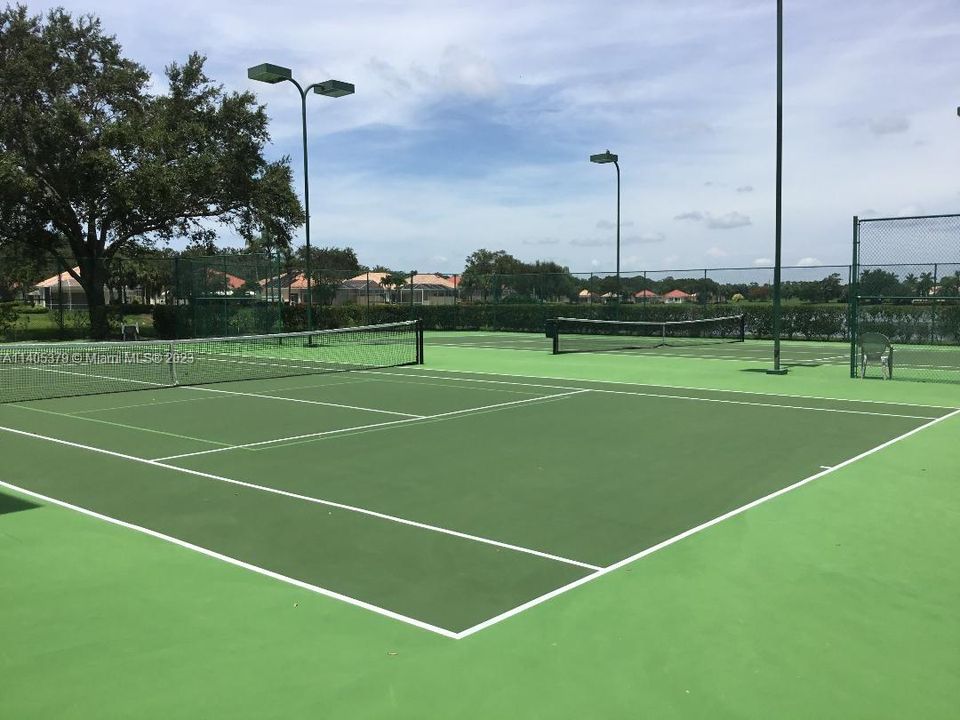 Tennis/Pickle Ball Courts