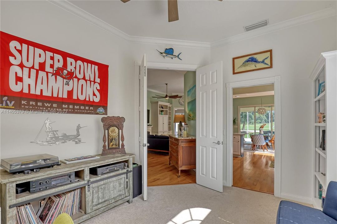 Recently Sold: $599,000 (3 beds, 2 baths, 2000 Square Feet)