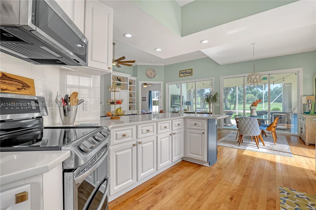 Recently Sold: $599,000 (3 beds, 2 baths, 2000 Square Feet)
