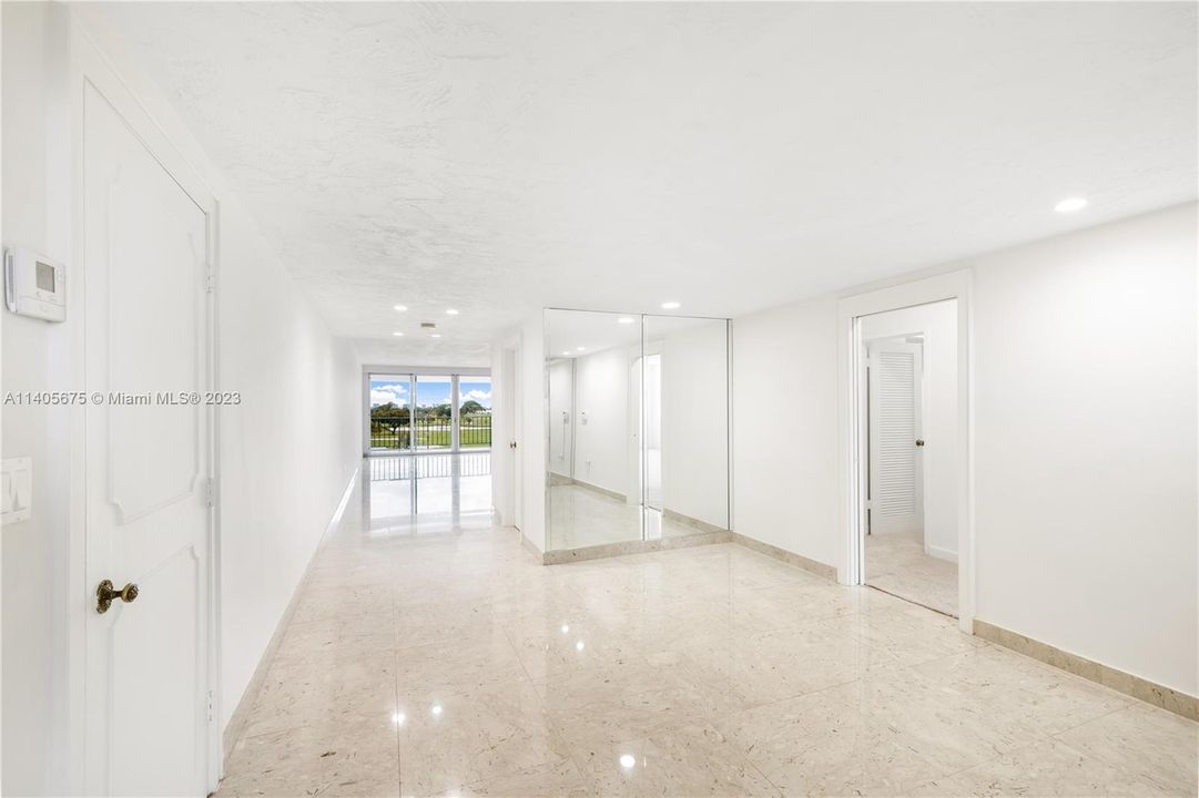 Vendido Recientemente: $1,320,000 (2 camas, 2 baños, 2116 Pies cuadrados)