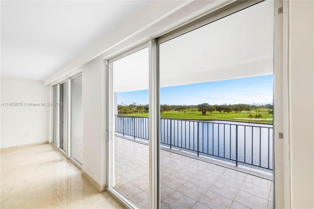 Vendido Recientemente: $1,320,000 (2 camas, 2 baños, 2116 Pies cuadrados)