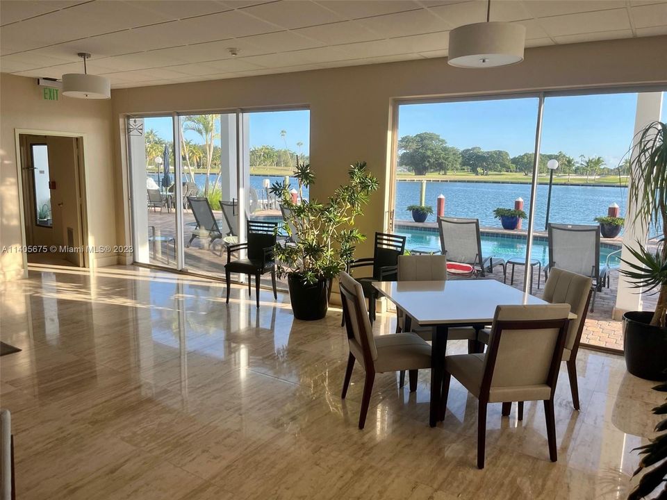 Vendido Recientemente: $1,320,000 (2 camas, 2 baños, 2116 Pies cuadrados)