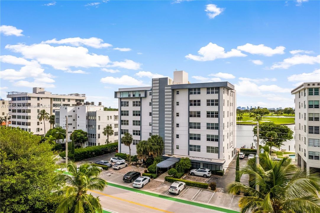 Vendido Recientemente: $1,320,000 (2 camas, 2 baños, 2116 Pies cuadrados)