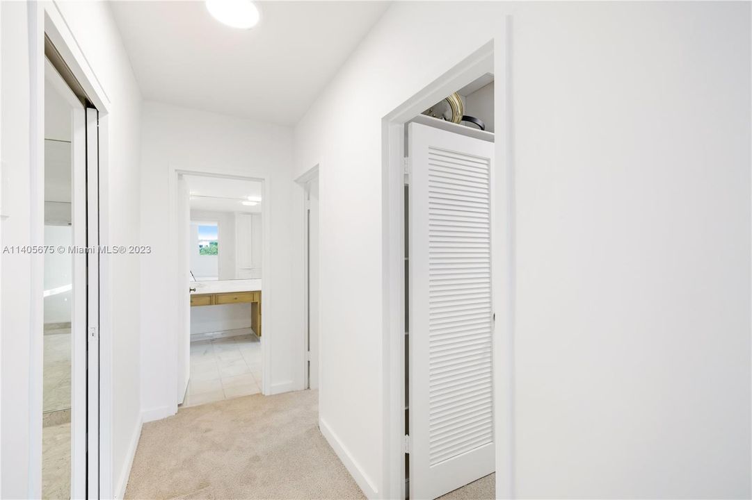 Vendido Recientemente: $1,320,000 (2 camas, 2 baños, 2116 Pies cuadrados)