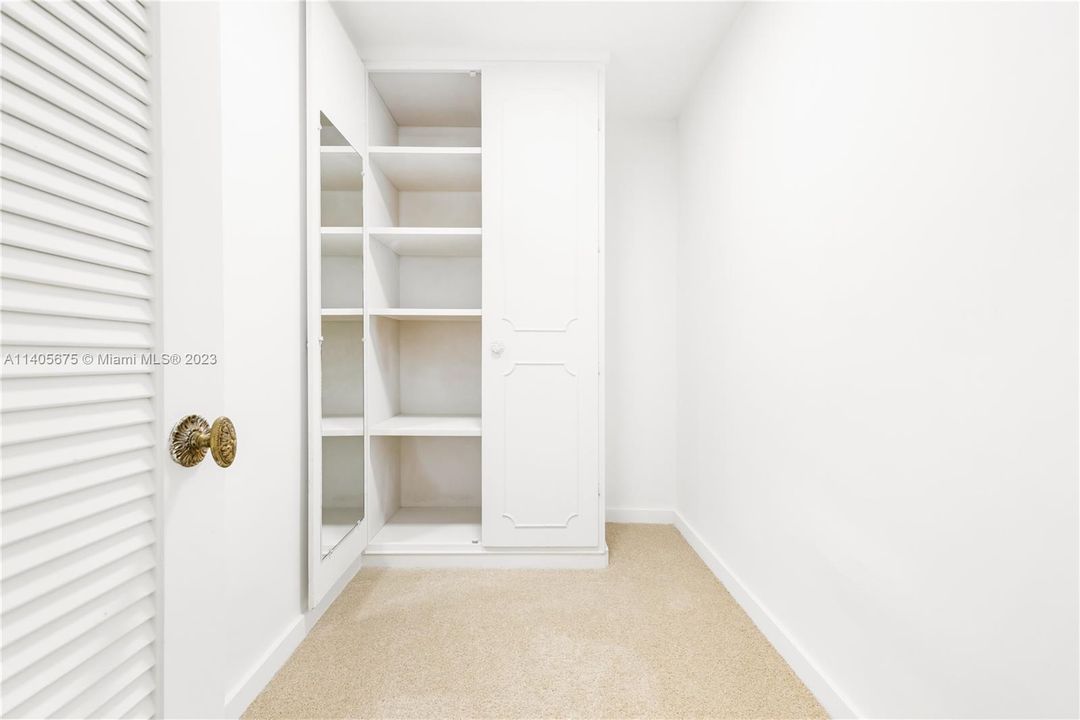 Vendido Recientemente: $1,320,000 (2 camas, 2 baños, 2116 Pies cuadrados)