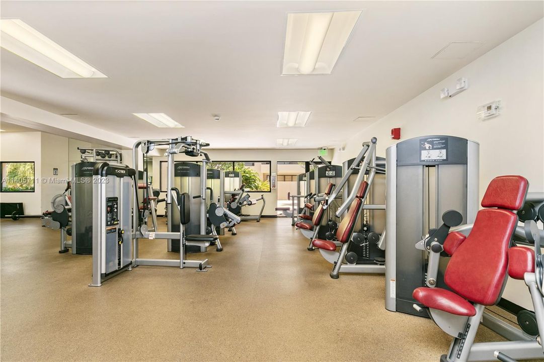 Recently Sold: $960,000 (2 beds, 2 baths, 1547 Square Feet)