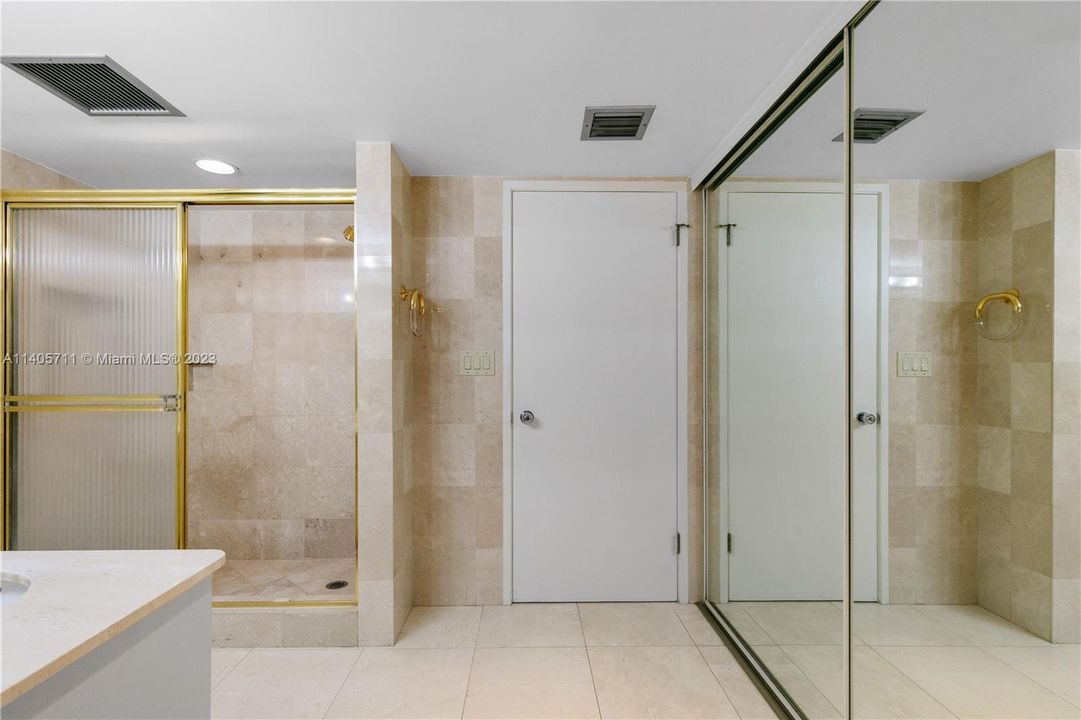 Recently Sold: $960,000 (2 beds, 2 baths, 1547 Square Feet)