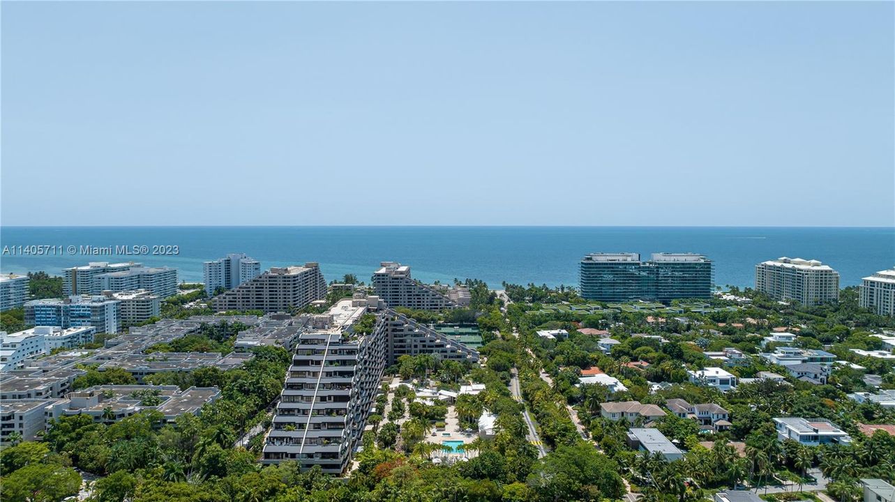 Recently Sold: $960,000 (2 beds, 2 baths, 1547 Square Feet)
