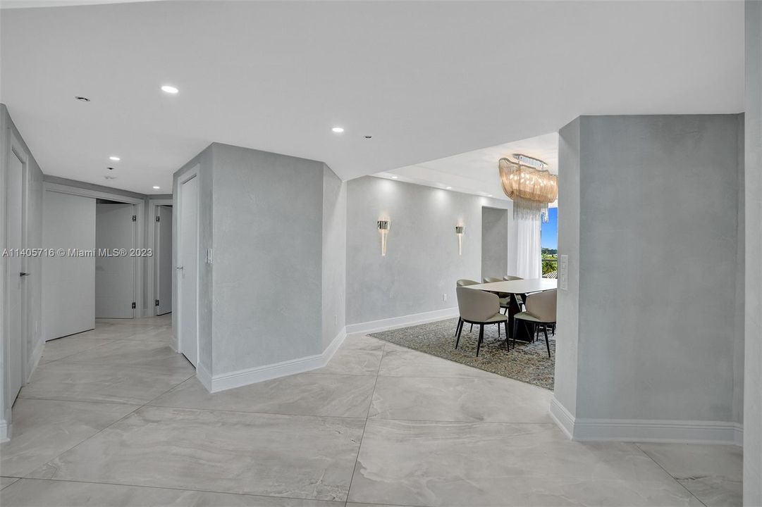 Недавно продано: $3,000,000 (4 спален, 4 ванн, 3340 Квадратных фут)