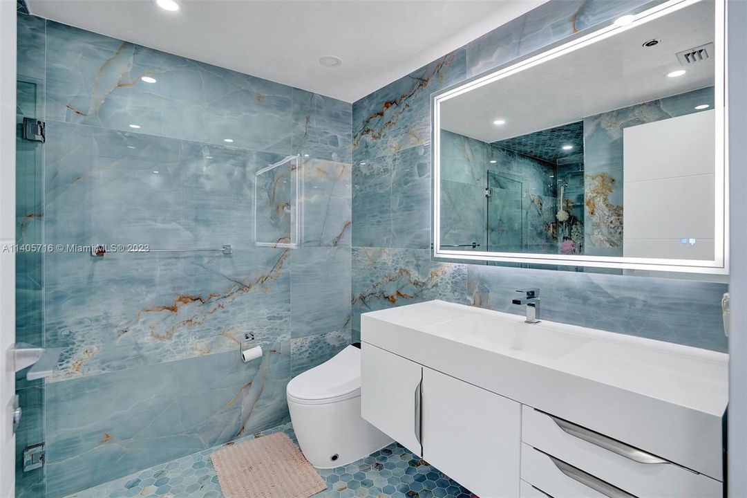 Недавно продано: $3,000,000 (4 спален, 4 ванн, 3340 Квадратных фут)