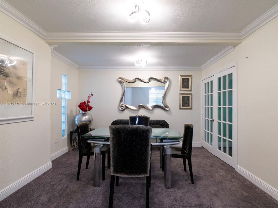 Recently Sold: $525,000 (3 beds, 3 baths, 2115 Square Feet)