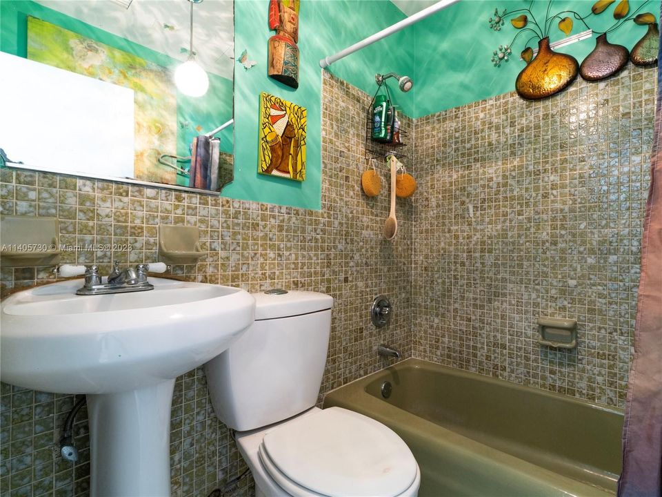 Recently Sold: $525,000 (3 beds, 3 baths, 2115 Square Feet)