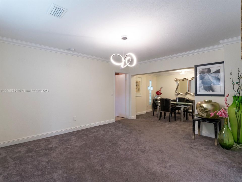 Recently Sold: $525,000 (3 beds, 3 baths, 2115 Square Feet)