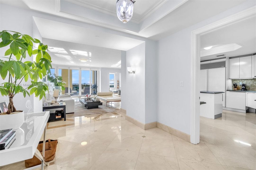 Recently Sold: $2,900,000 (2 beds, 3 baths, 2570 Square Feet)