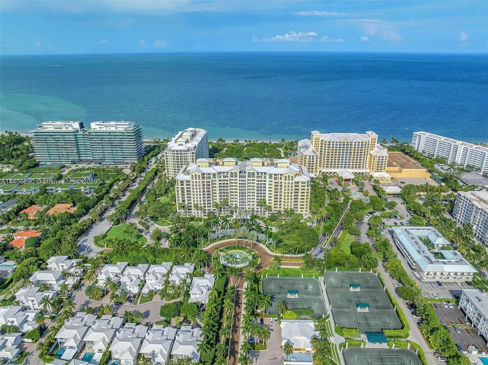 Recently Sold: $2,900,000 (2 beds, 3 baths, 2570 Square Feet)