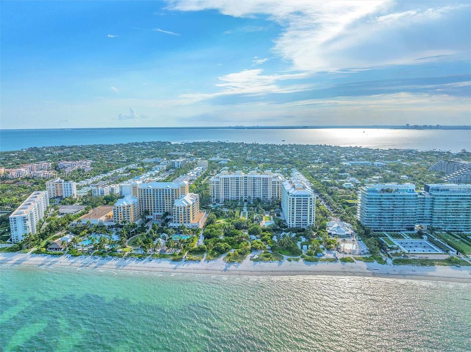 Recently Sold: $2,900,000 (2 beds, 3 baths, 2570 Square Feet)