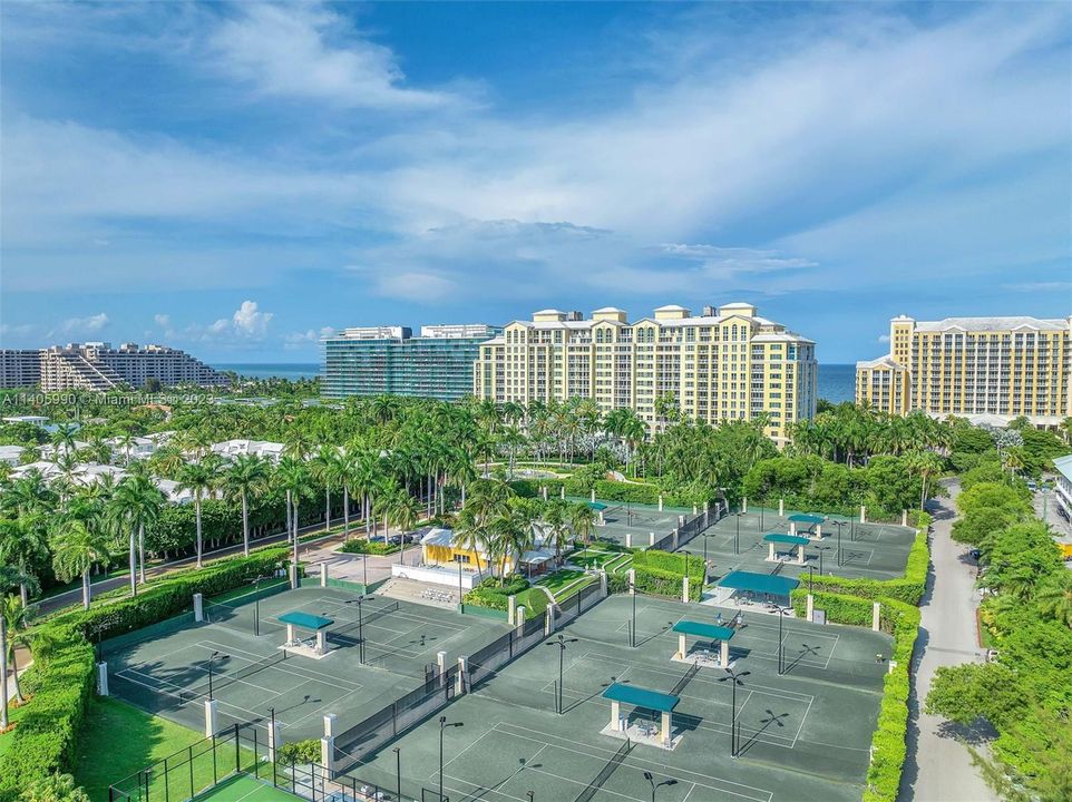 Recently Sold: $2,900,000 (2 beds, 3 baths, 2570 Square Feet)