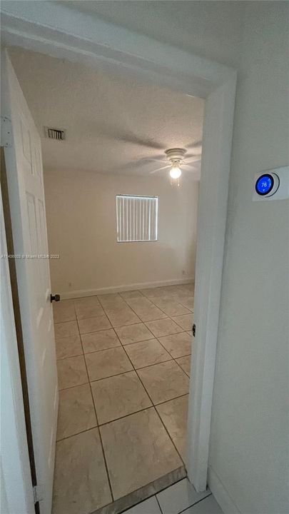 Recently Rented: $2,900 (3 beds, 2 baths, 1570 Square Feet)