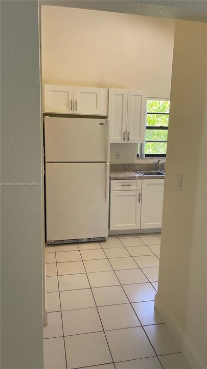 Recently Rented: $2,900 (3 beds, 2 baths, 1570 Square Feet)