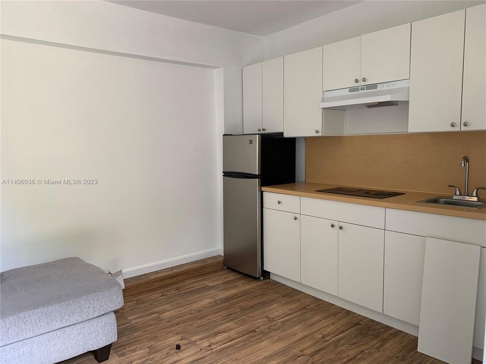 Recently Rented: $1,200 (1 beds, 1 baths, 1513 Square Feet)