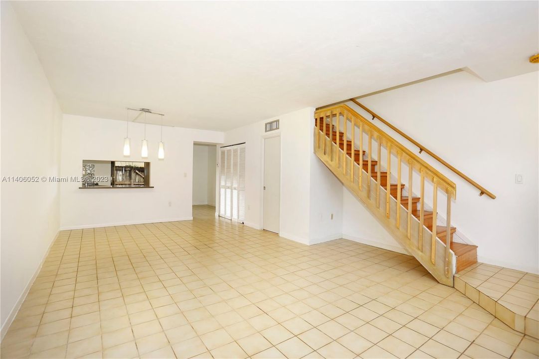 Recently Sold: $435,000 (2 beds, 2 baths, 1152 Square Feet)