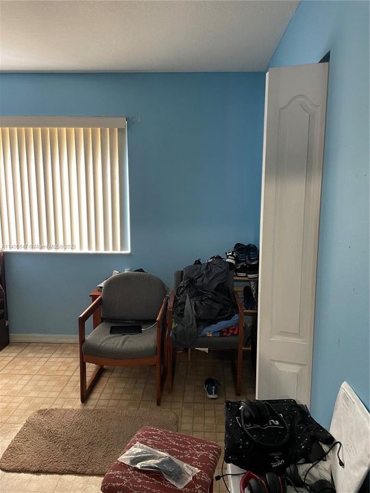 Recently Rented: $2,300 (2 beds, 2 baths, 1250 Square Feet)