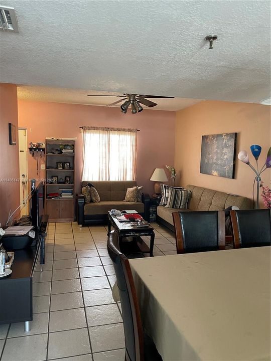 Recently Rented: $2,300 (2 beds, 2 baths, 1250 Square Feet)