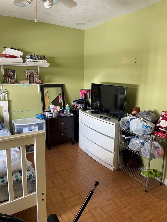 Recently Rented: $2,300 (2 beds, 2 baths, 1250 Square Feet)