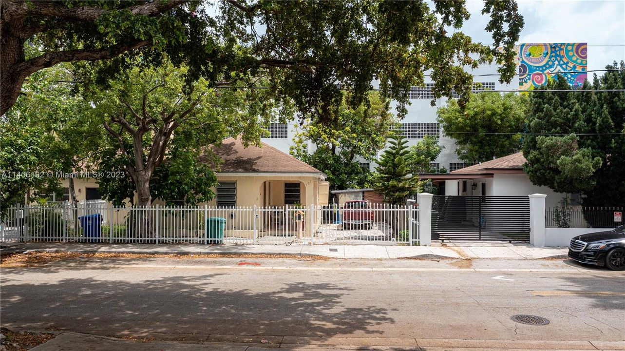 Recently Sold: $750,000 (0 beds, 0 baths, 1496 Square Feet)