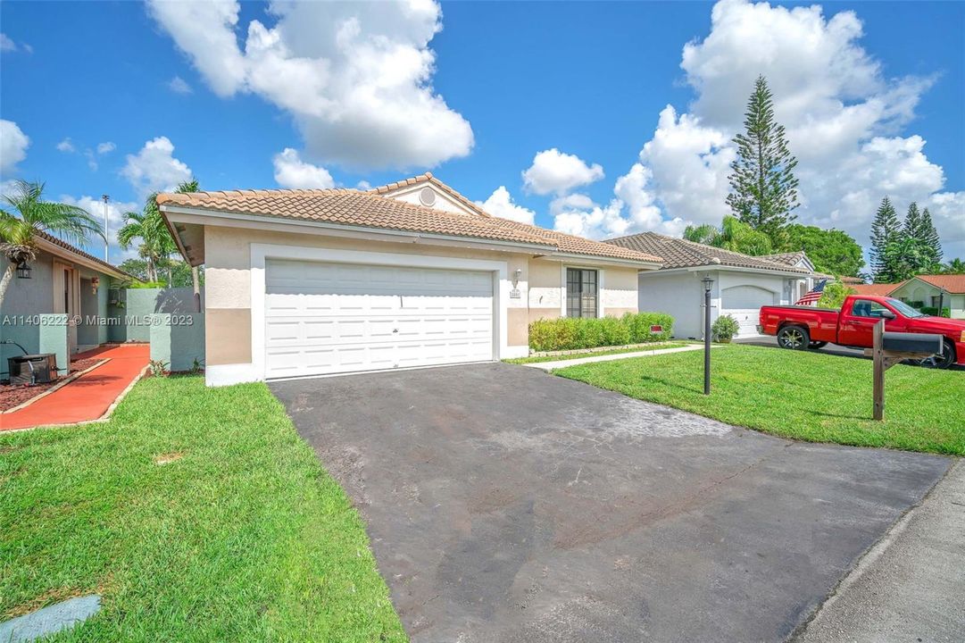 Recently Rented: $3,500 (2 beds, 2 baths, 1742 Square Feet)