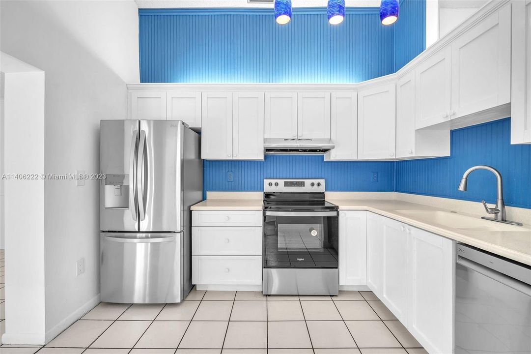 Recently Rented: $3,500 (2 beds, 2 baths, 1742 Square Feet)