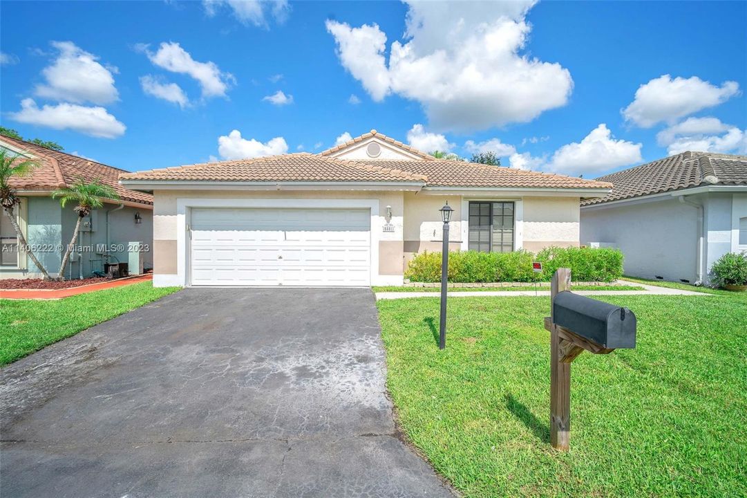 Recently Rented: $3,500 (2 beds, 2 baths, 1742 Square Feet)