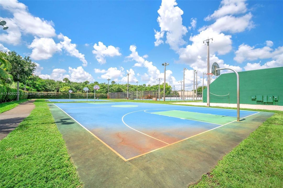 Amenities at Waterford Park