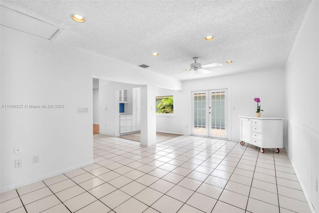 Recently Rented: $3,500 (2 beds, 2 baths, 1742 Square Feet)