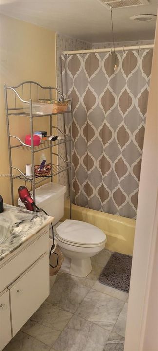 Recently Sold: $163,500 (1 beds, 1 baths, 900 Square Feet)