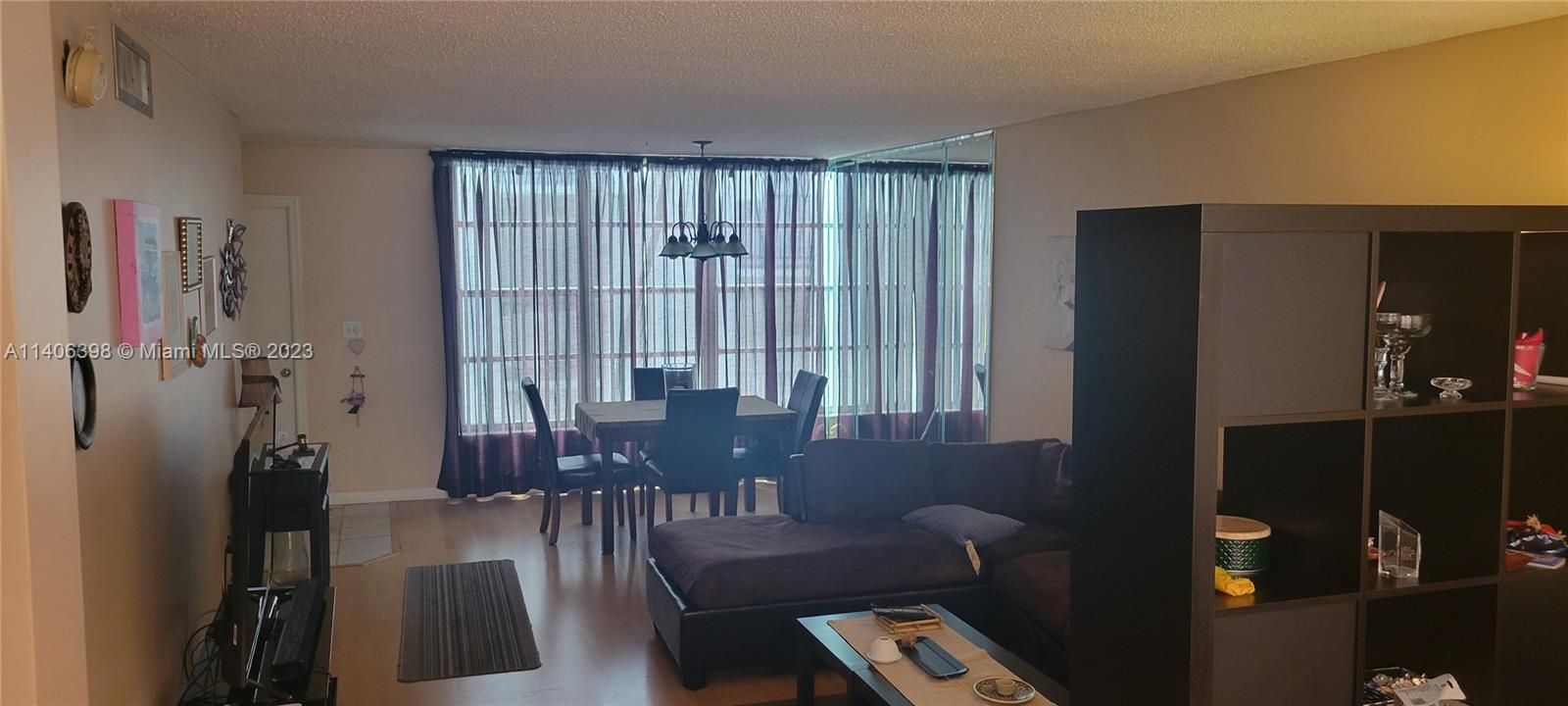 Recently Sold: $163,500 (1 beds, 1 baths, 900 Square Feet)