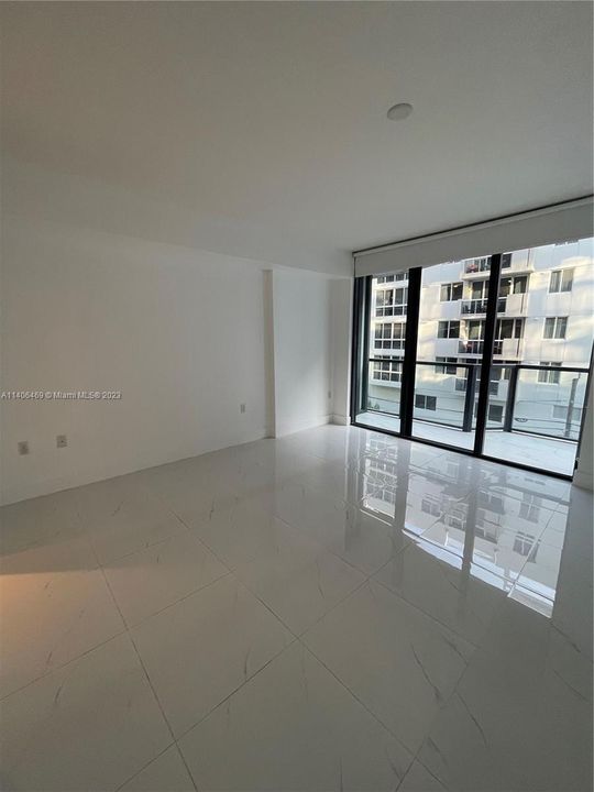 Recently Sold: $620,000 (2 beds, 2 baths, 980 Square Feet)