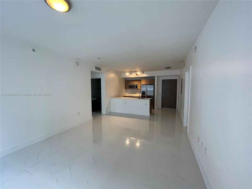 Recently Sold: $620,000 (2 beds, 2 baths, 980 Square Feet)