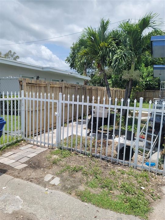 Недавно арендовано: $1,750 (2 спален, 1 ванн, 625 Квадратных фут)