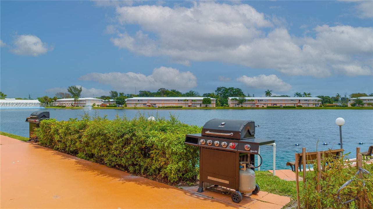 Vendido Recientemente: $99,000 (1 camas, 1 baños, 625 Pies cuadrados)