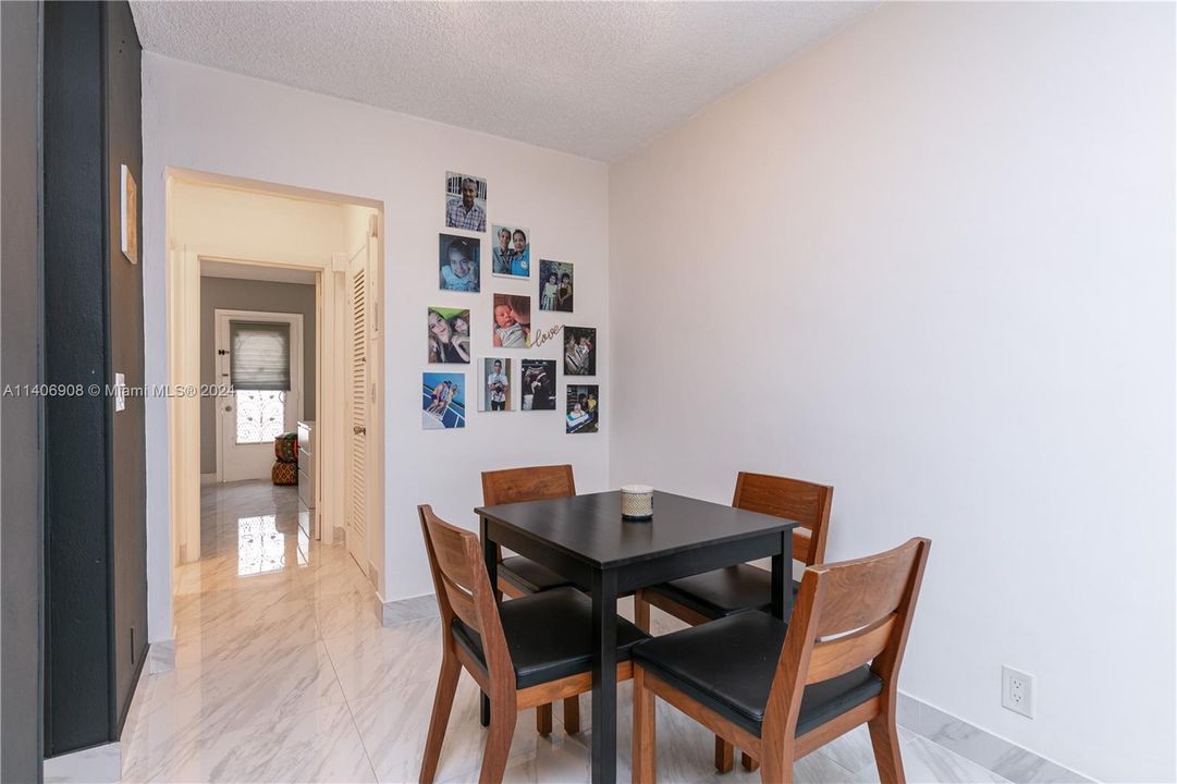 Vendido Recientemente: $99,000 (1 camas, 1 baños, 625 Pies cuadrados)